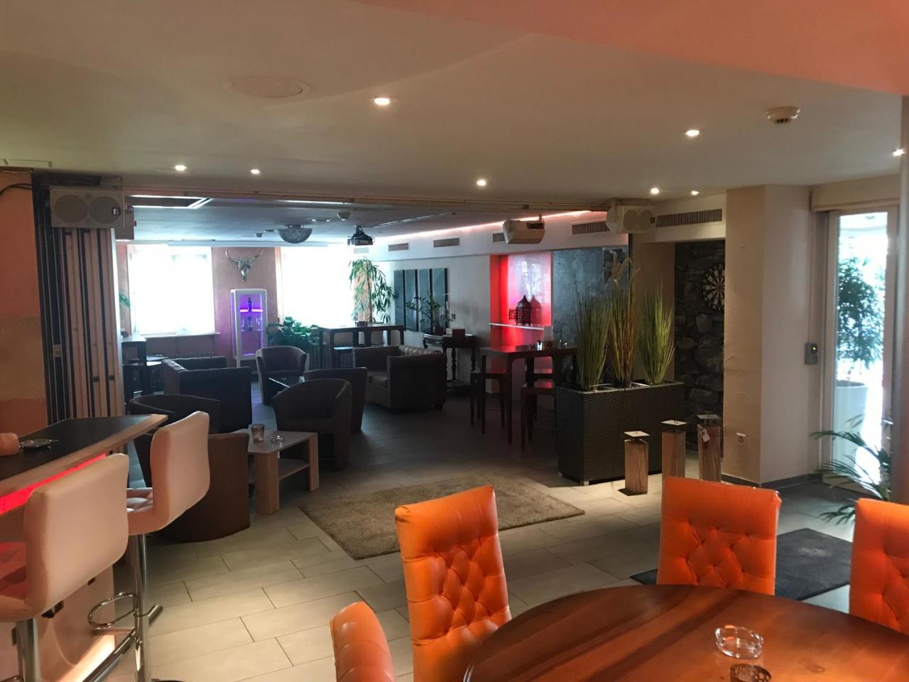 Hotel Baeren Лахен Екстериор снимка